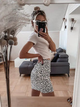 Load image into Gallery viewer, Leopard Print Slim Skirt Trend