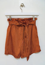 Load image into Gallery viewer, Cloth Patterned Cinch Waist Shorts