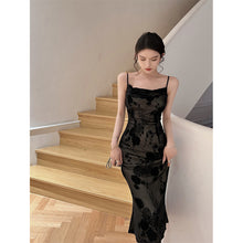 Load image into Gallery viewer, French Vintage Black Lace Dress Women's Elegant Strapless Dress