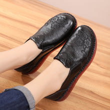 Load image into Gallery viewer, Soft soled women's genuine leather shoes