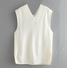 Load image into Gallery viewer, V-neck Knitted Sleeveless Vest