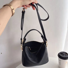 Load image into Gallery viewer, Women&#39;s Cowhide Lunch Box Bag
