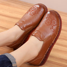 Load image into Gallery viewer, Soft soled women&#39;s genuine leather shoes
