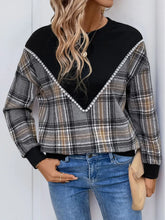 Load image into Gallery viewer, Plaid Round Neck Long Sleeve Sweatshirt

