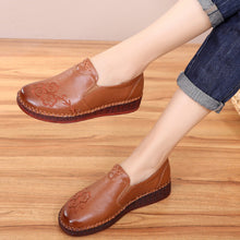 Load image into Gallery viewer, Soft soled women&#39;s genuine leather shoes
