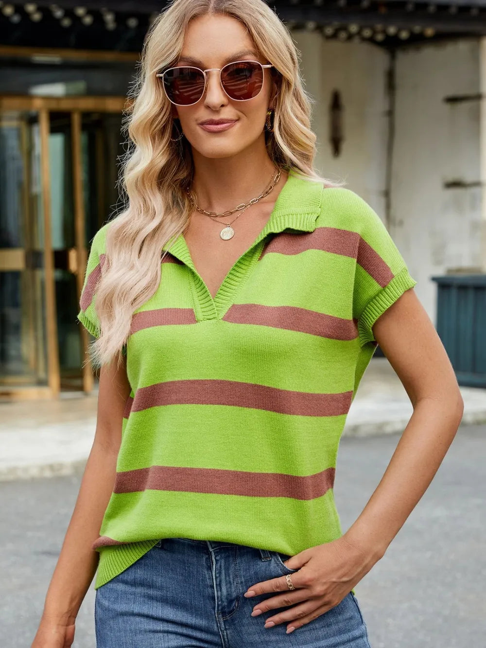 Flip collar casual striped knitted sweater vest