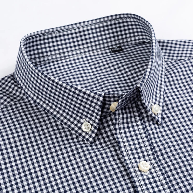 Men's Standard-Fit Long-Sleeve Casual Checked Shirt