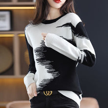 Load image into Gallery viewer, Fashion Round Neck Contrast Color Sweater
