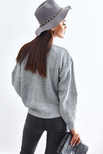 Load image into Gallery viewer, Short gray V-neck sweater 3218450 - foxberryparkproducts
