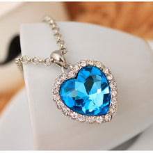 Load image into Gallery viewer, Crystal Pendant Heart Necklace - foxberryparkproducts
