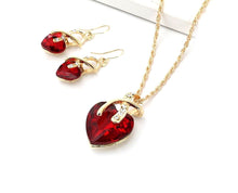Load image into Gallery viewer, Big Heart Pendant Set - foxberryparkproducts
