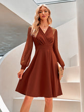 Load image into Gallery viewer, Women&#39;s Autumn And Winter New Fashion V-Neck Jacquard Dress
