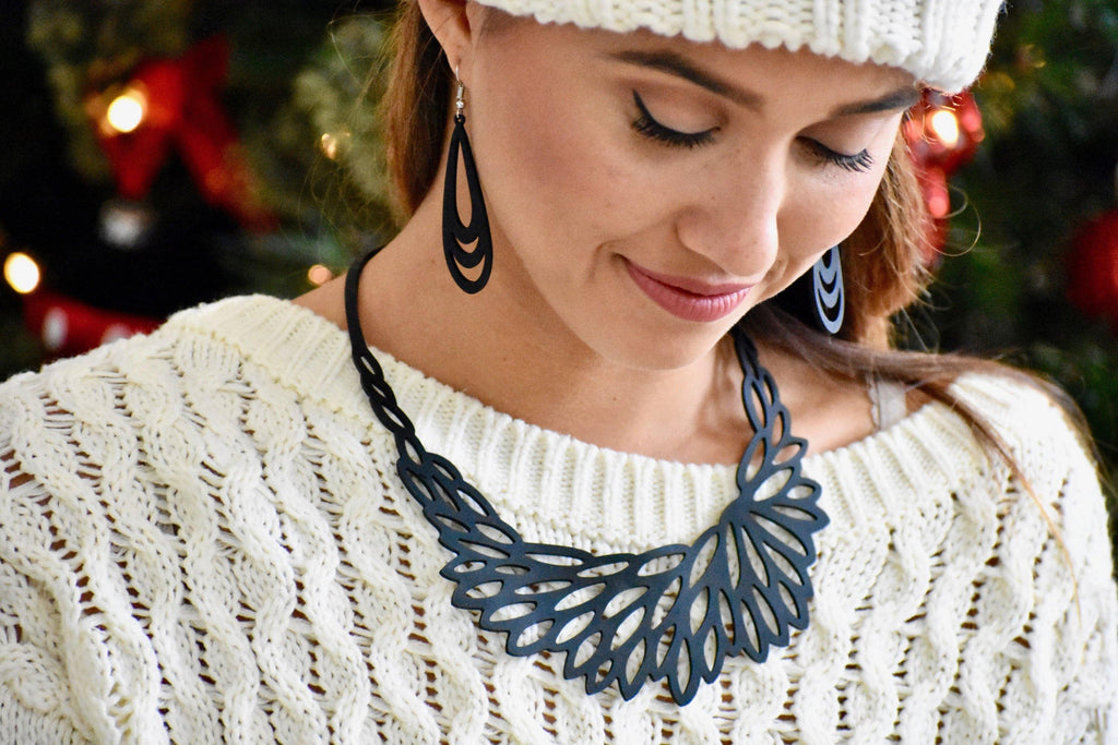 Necklace  Radiant! and Magnificent!          ID  A112 - 1126 - foxberryparkproducts