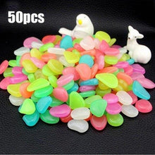 Load image into Gallery viewer, 50/100/300pcs Glow in the Dark Pebbles - foxberryparkproducts

