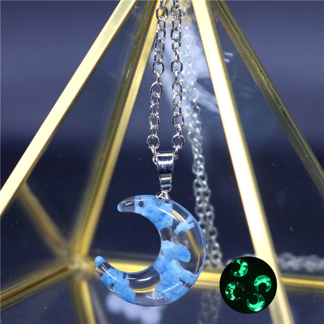 Chic Transparent Resin Rould Ball Moon Pendant Necklace - foxberryparkproducts